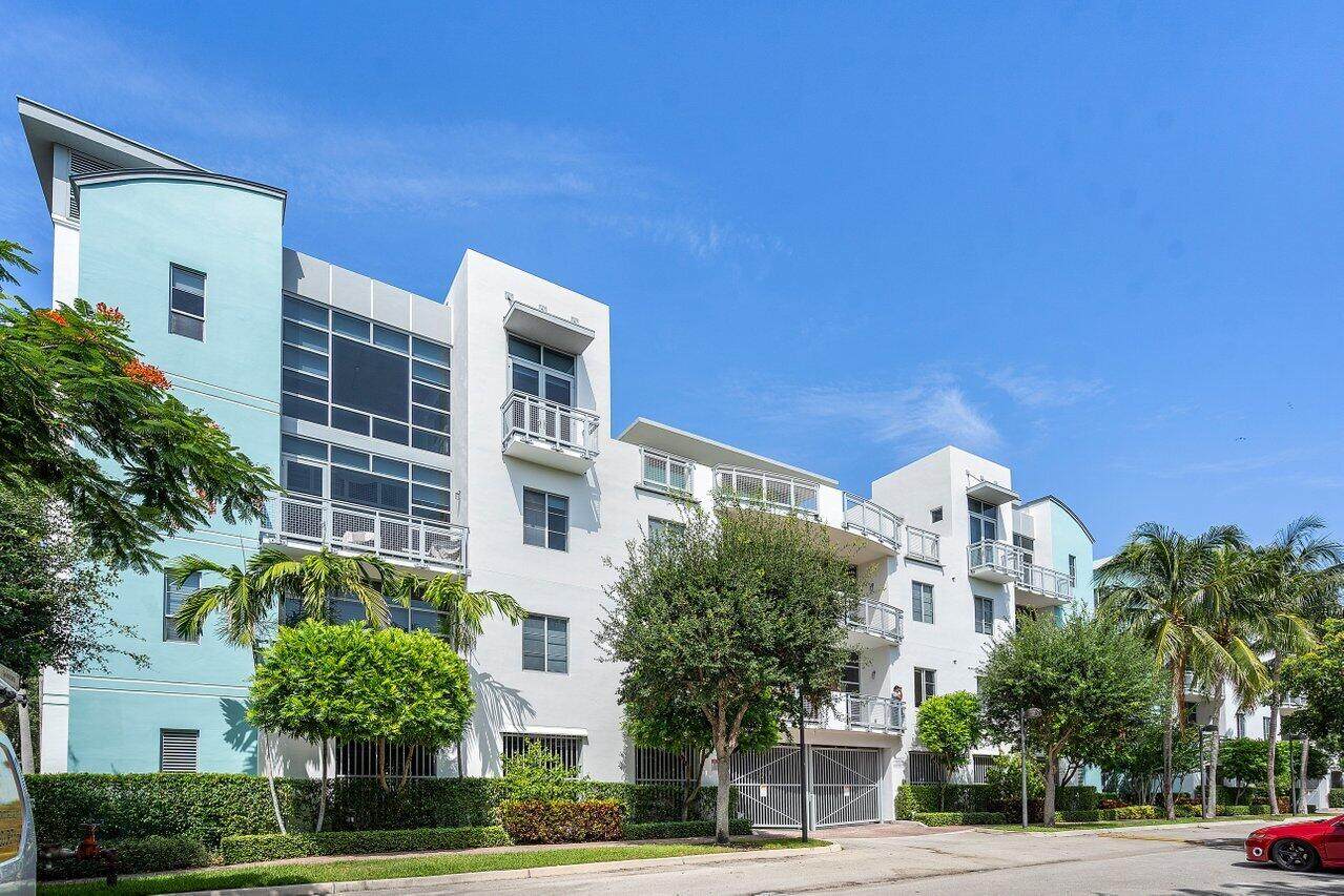 335 6th Avenue - Photo 1