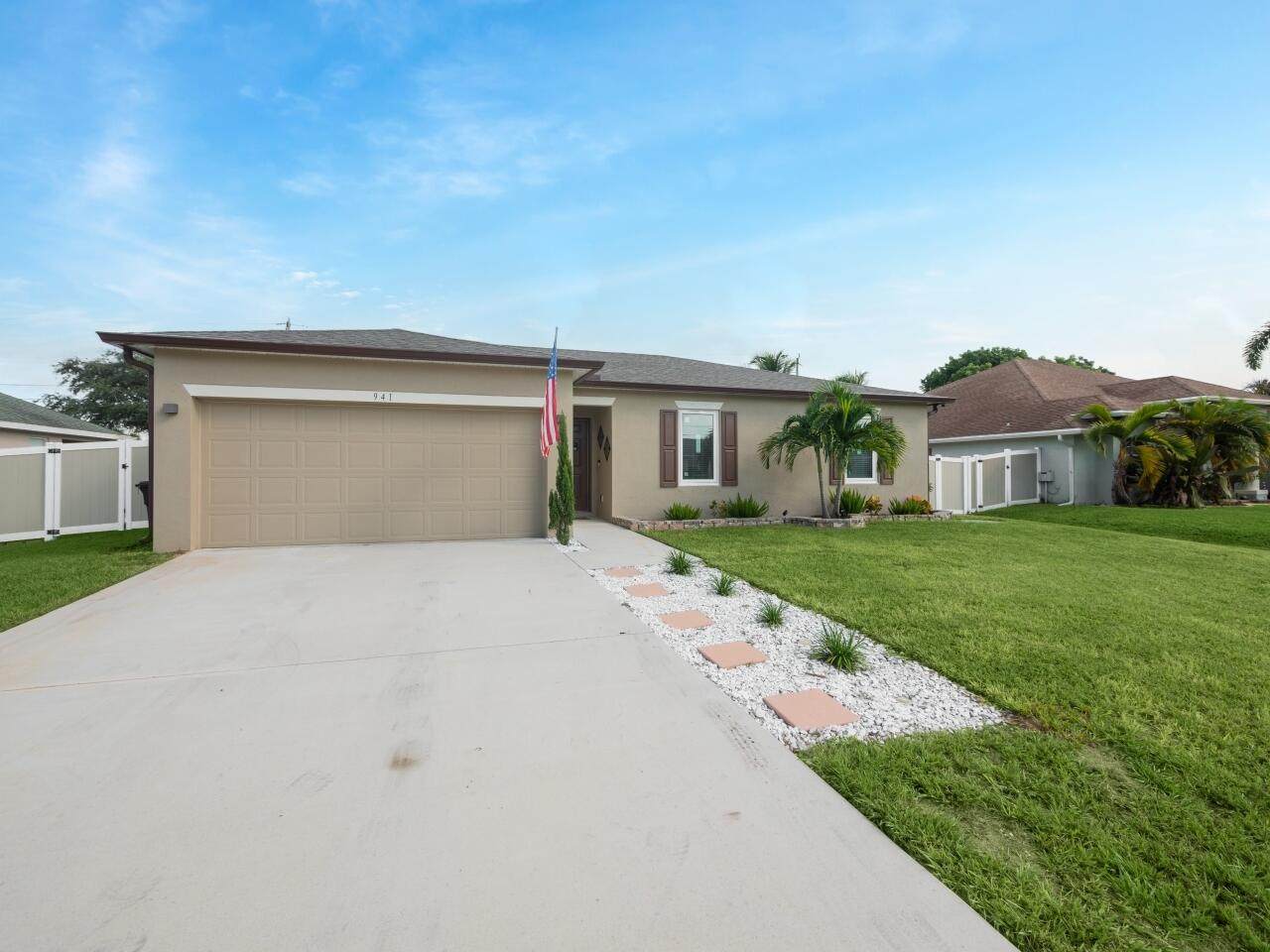941 Jeremko Avenue - Photo 1