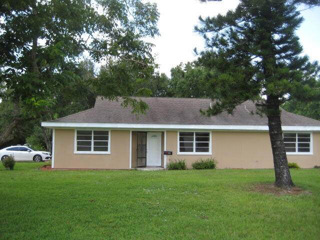 8215 95th Avenue - Photo 1