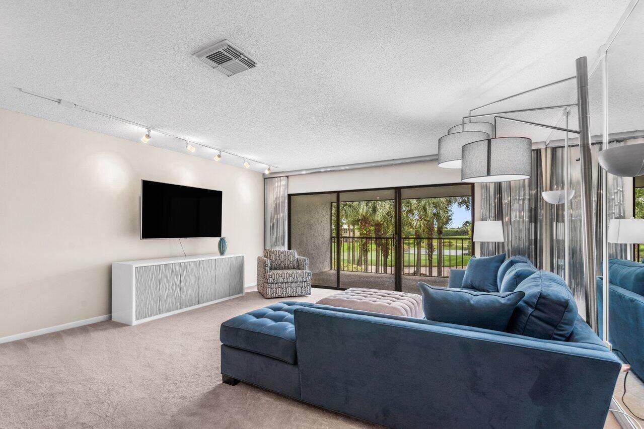 18 Westgate Lane - Photo 1