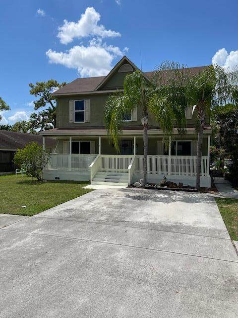 425 Martin Avenue - Photo 1