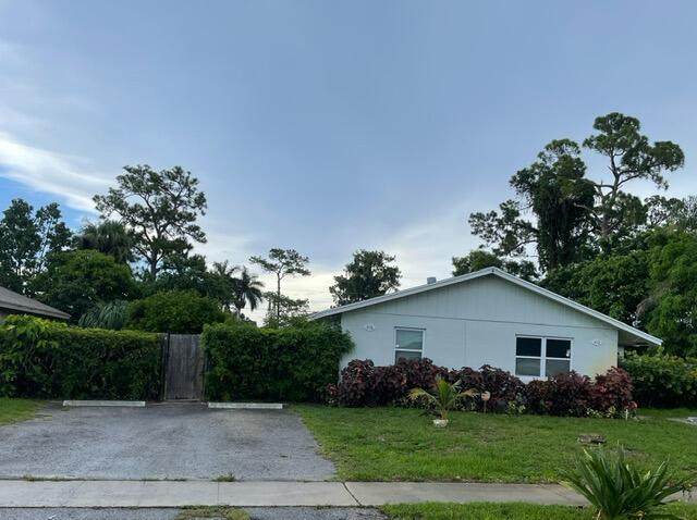 412 Perry Avenue - Photo 1