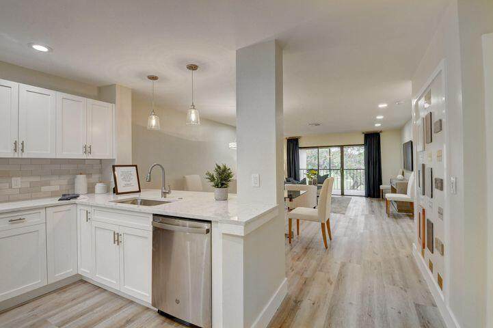 10 Southport Lane - Photo 1