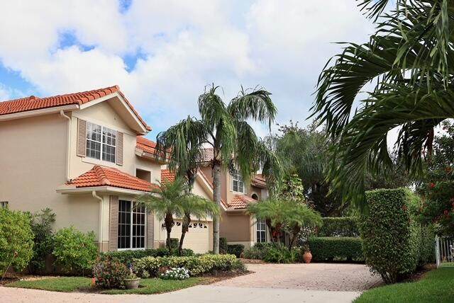 118 Monterey Pointe Drive - Photo 1