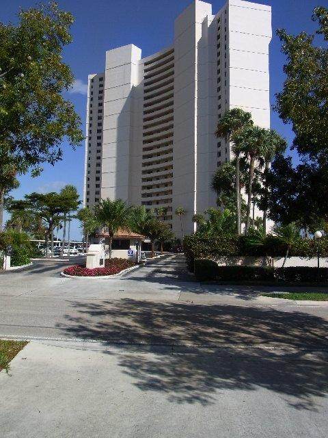 5200 Flagler 304 Drive - Photo 1