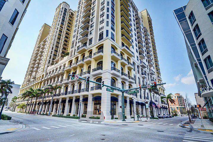 701 Olive Avenue - Photo 1