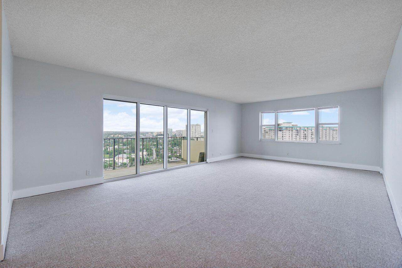 1200 Hibiscus Avenue - Photo 1