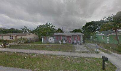 710 9th Street - Photo 1