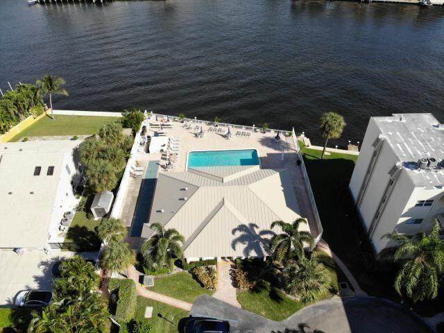 646 Snug Harbor Drive - Photo 1