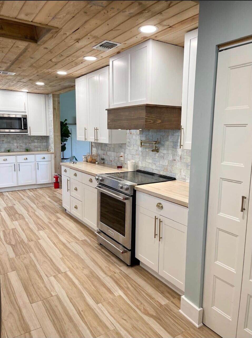 2589 Kenilworth Street - Photo 1