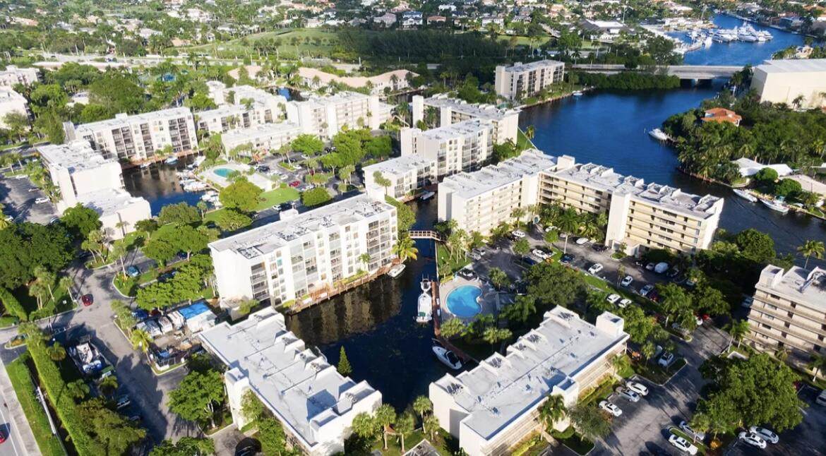 6 Royal Palm Way - Photo 1