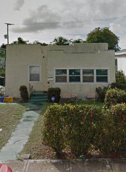 740 22nd Street - Photo 1