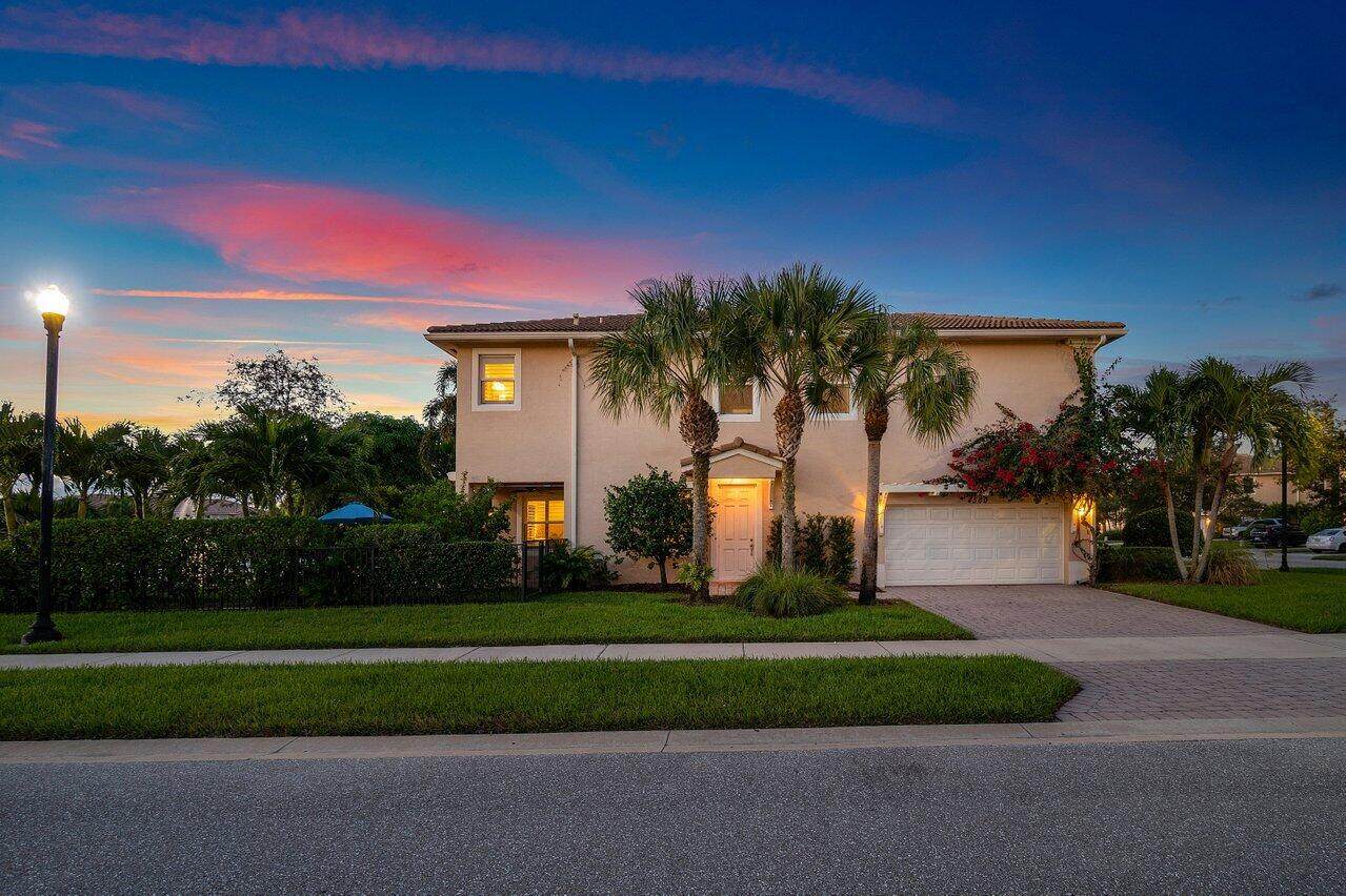 4560 Cadiz Circle - Photo 1