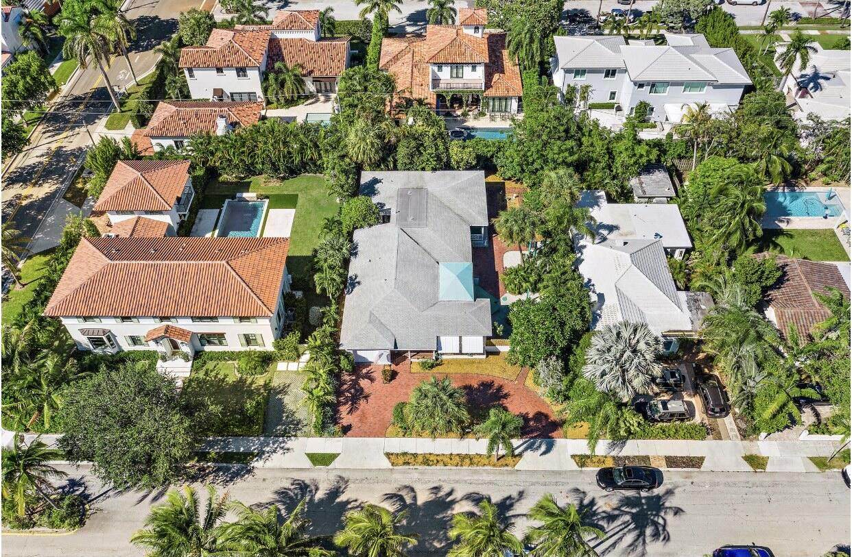 233 Almeria Road - Photo 1
