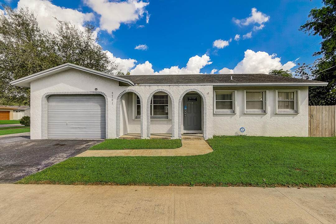 2701 72nd Way - Photo 1