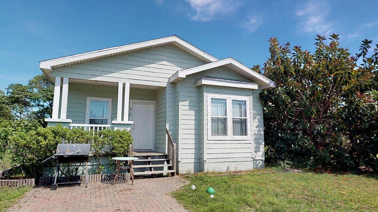 510 Douglas Court - Photo 1