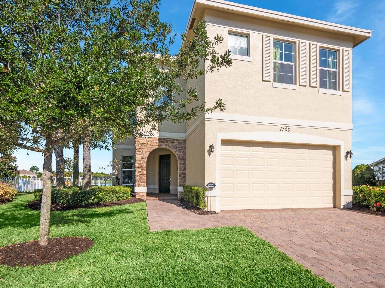 1100 Vivaldi Court - Photo 1