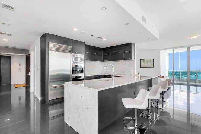 900 Biscayne Boulevard - Photo 1