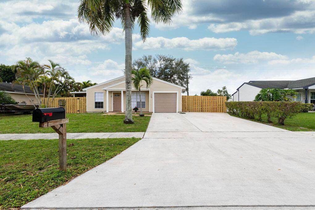 1209 Moonlight Way - Photo 1