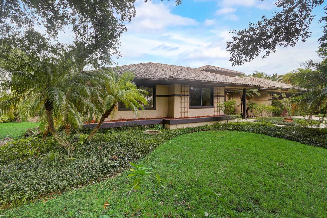 2735 Oak Tree Lane - Photo 1
