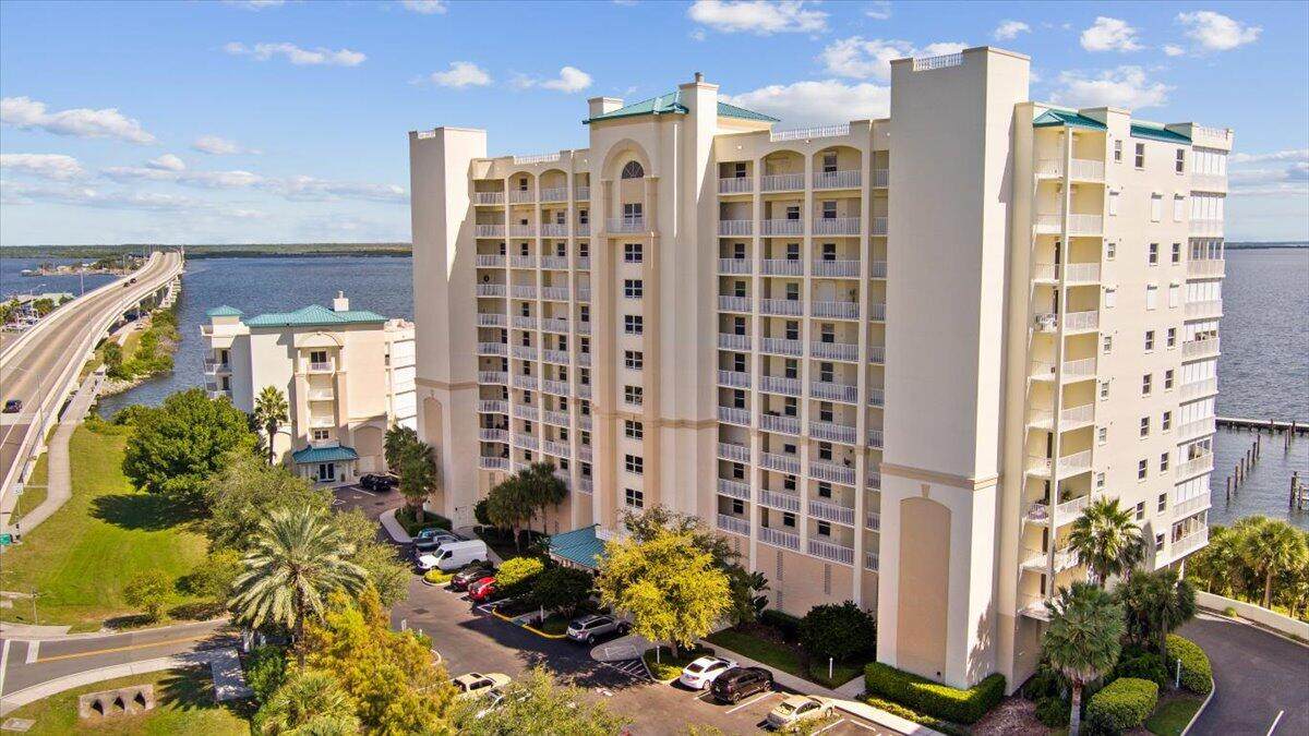 3 Indian River Avenue - Photo 1