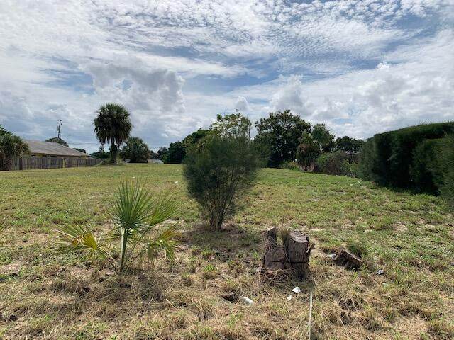 1181 28th Street - Photo 1