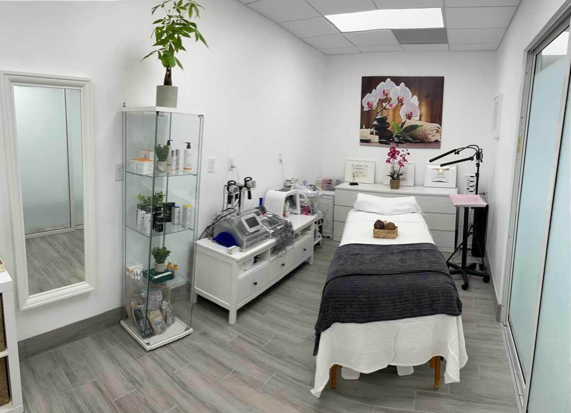 605 Lake Avenue - Photo 1