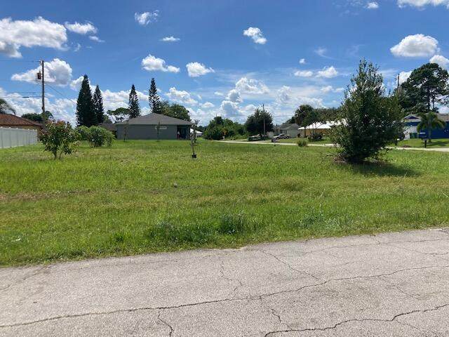1086 Fisherman Avenue - Photo 1
