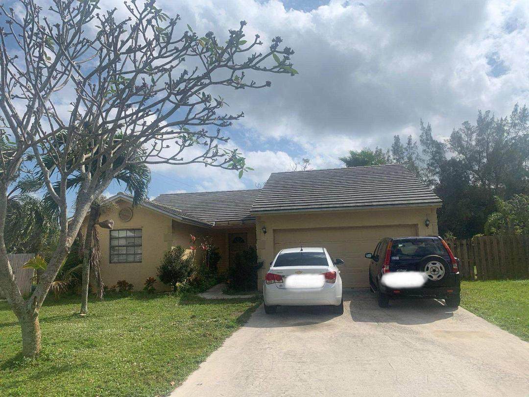 5828 Strawberry Lakes Circle - Photo 1