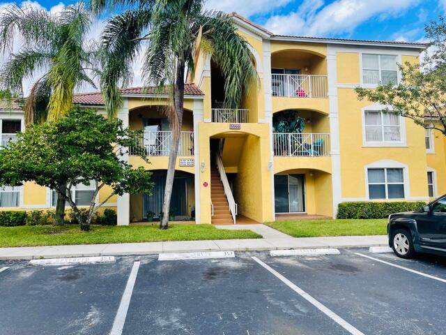 5560 Nw 61st Street - Photo 1