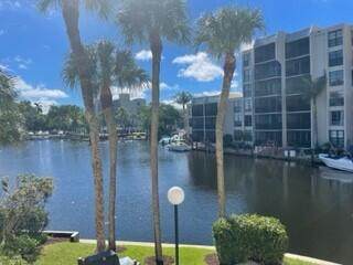 1 Royal Palm Way - Photo 1