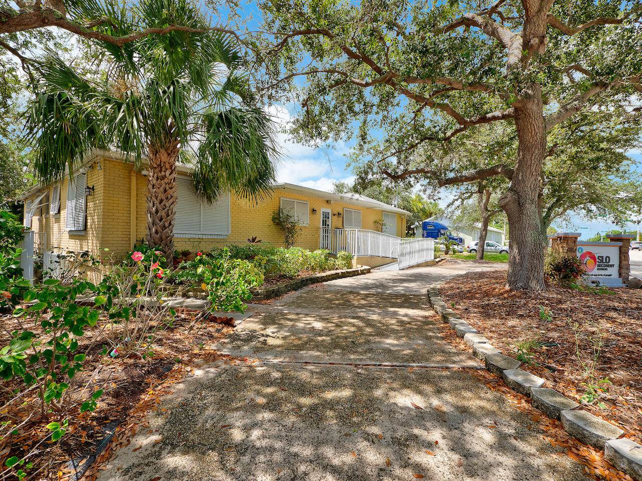 112 10th Street - Photo 1