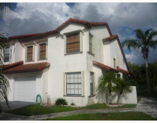 13485 Fountain View Boulevard - Photo 1