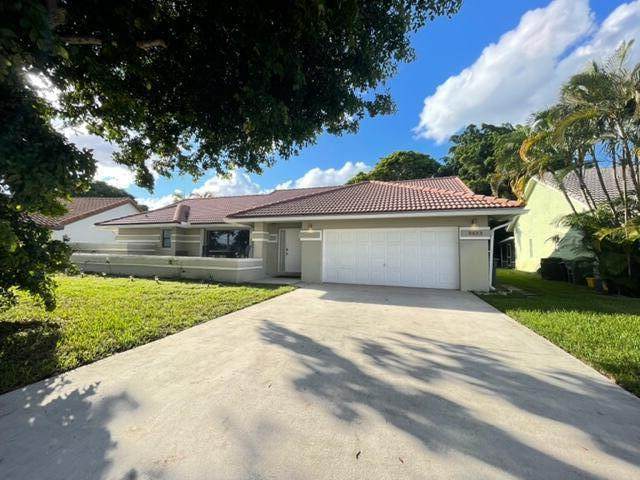 9633 Majestic Way - Photo 1