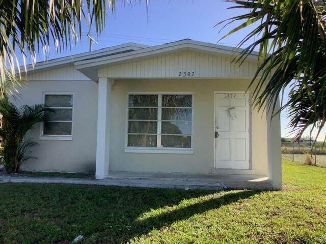 2302 Avenue M Avenue - Photo 1