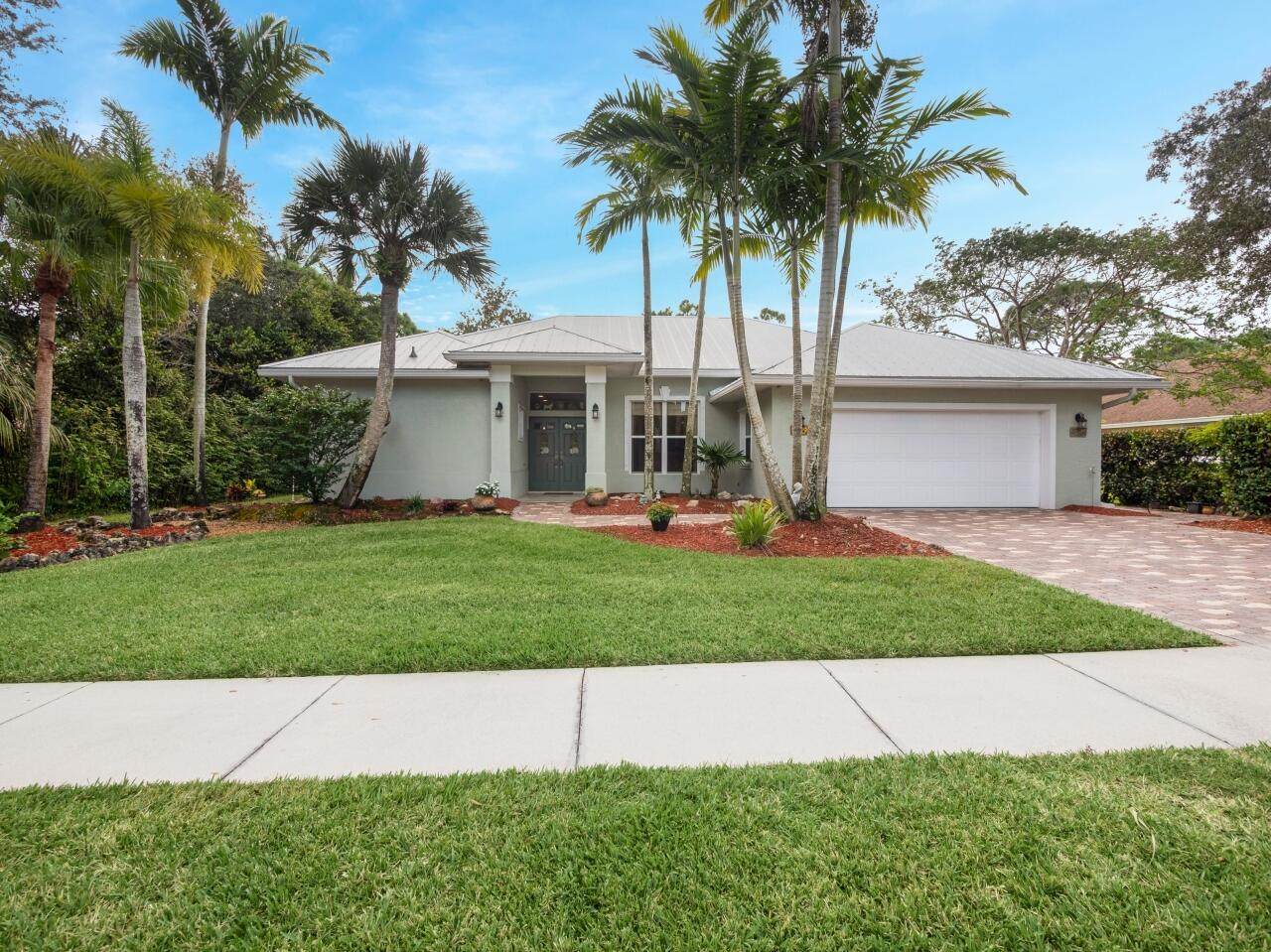 8177 Yachtsmans Drive - Photo 1