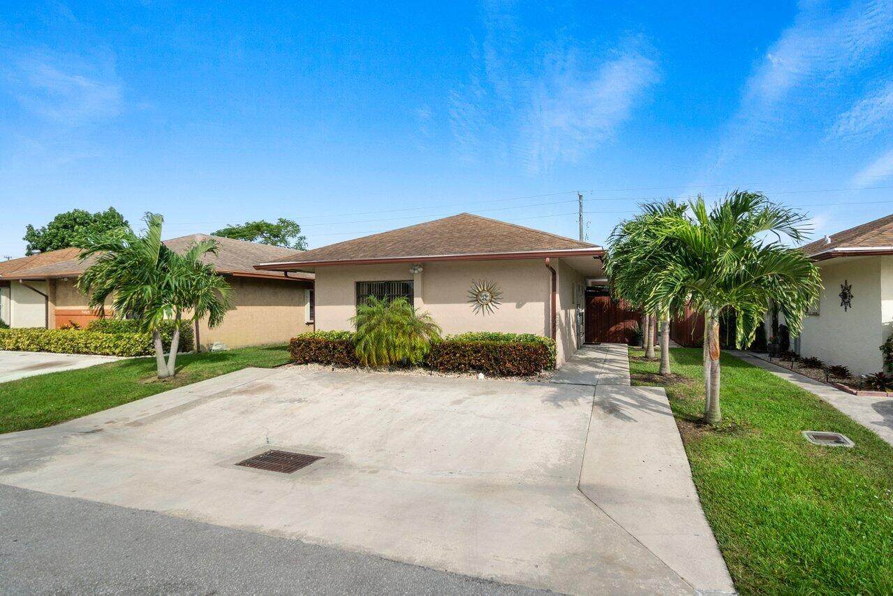 5405 Garden Hills Circle - Photo 1