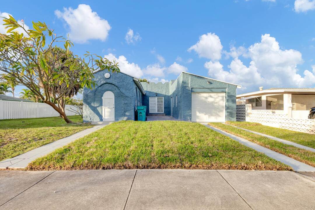 125 4th Avenue - Photo 1