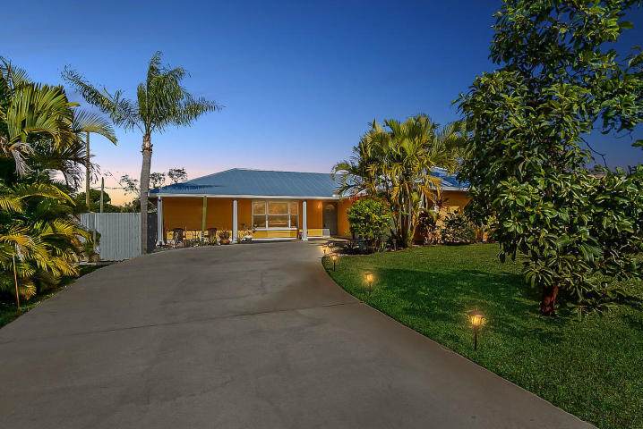 607 Crescent Avenue - Photo 1