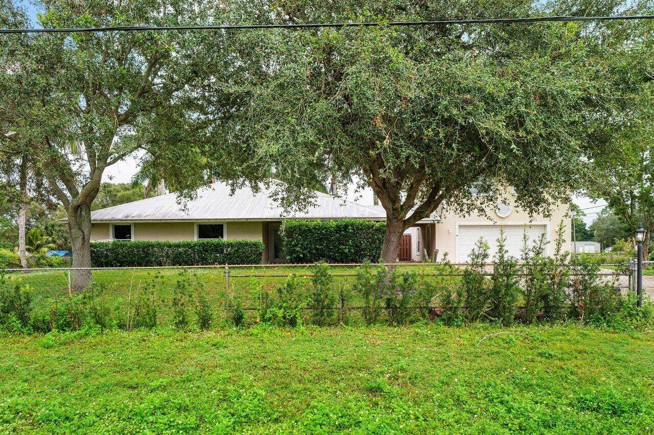 18465 46th Court - Photo 1
