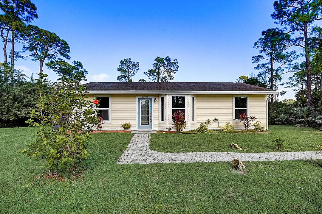15857 Tangerine Boulevard - Photo 1