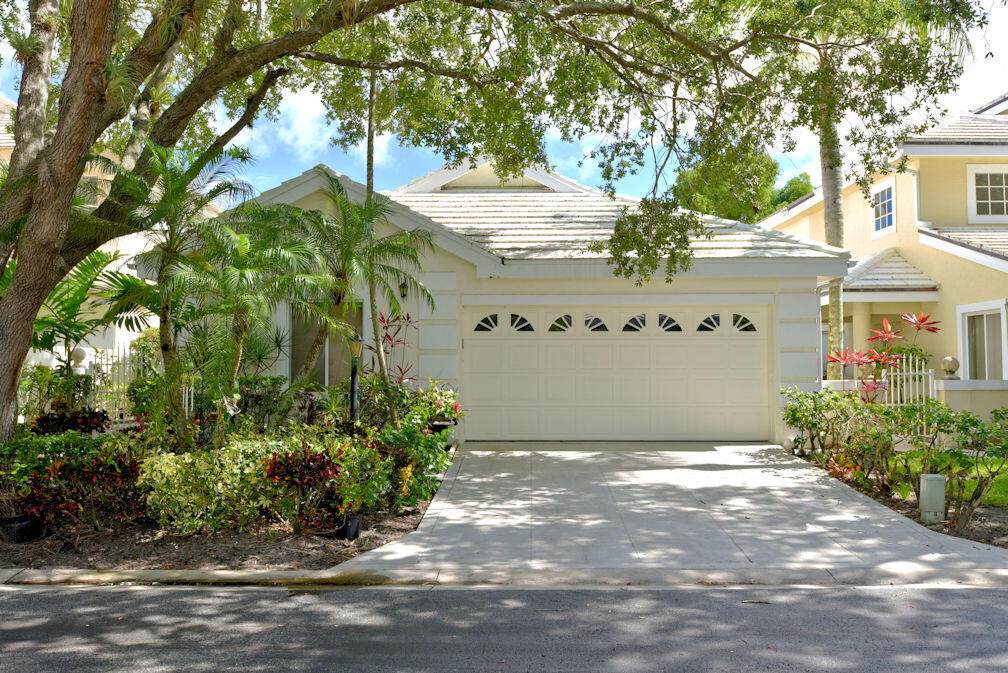 295 Canterbury Drive - Photo 1