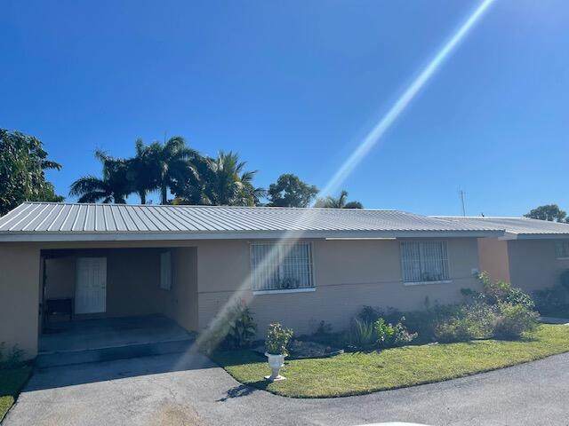 216 Royal Palm Way - Photo 1