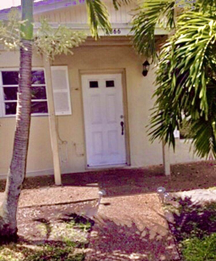 2866 9th Street - Photo 1