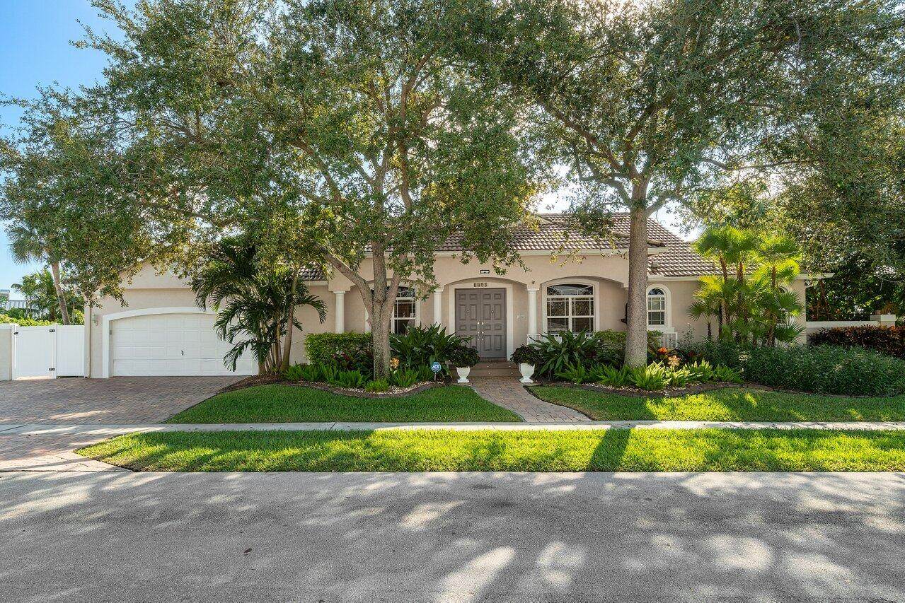 1698 7th Avenue - Photo 1