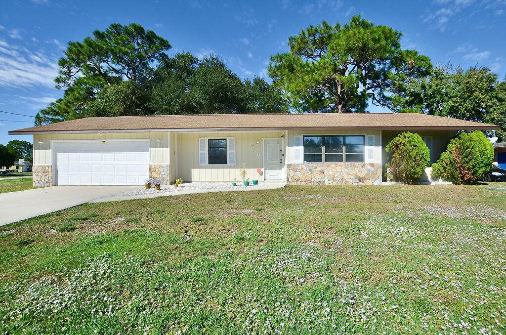 546 Twylite Terrace - Photo 1