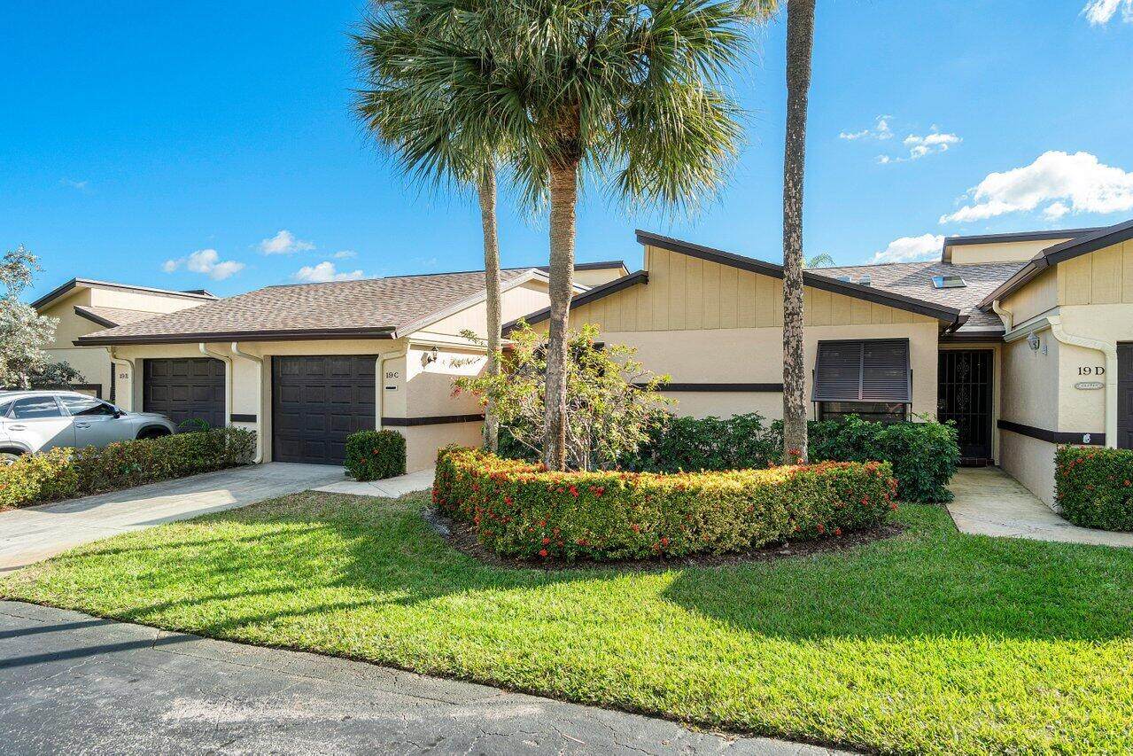 19 Ridge Pointe Drive - Photo 1