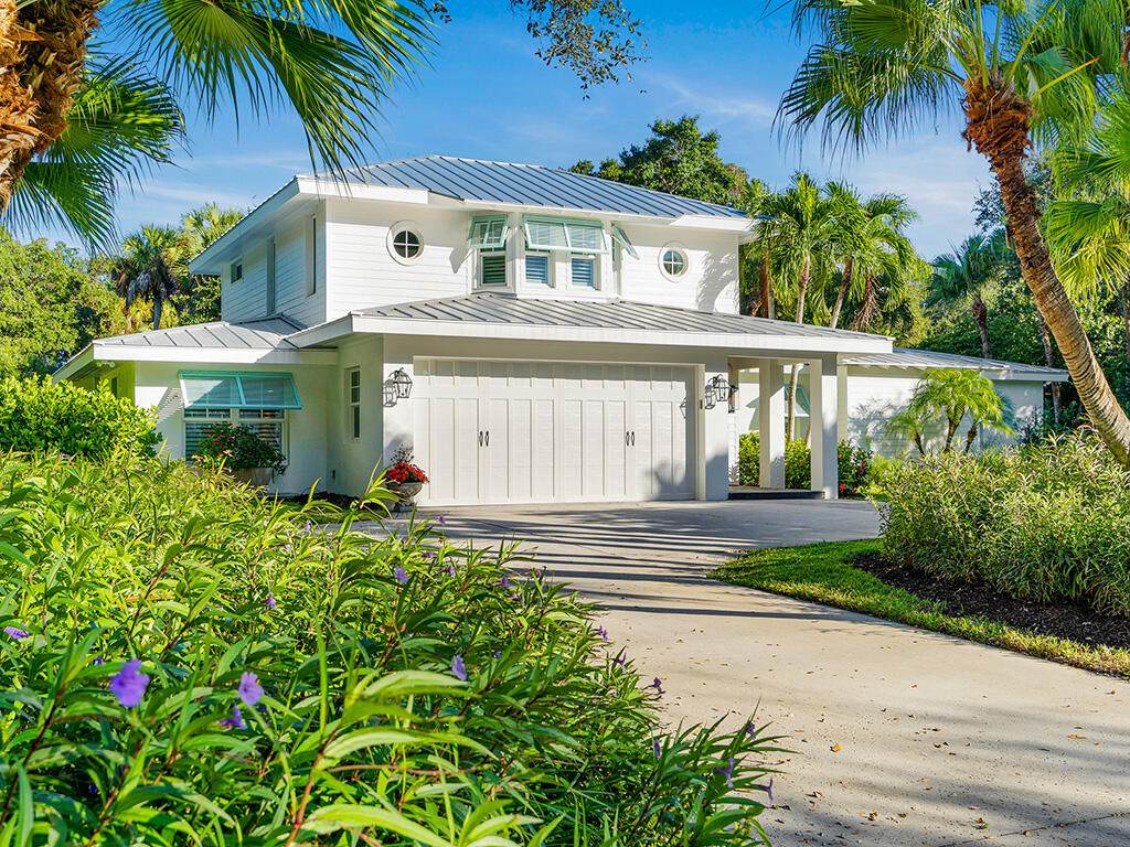 1722 Club Drive - Photo 1