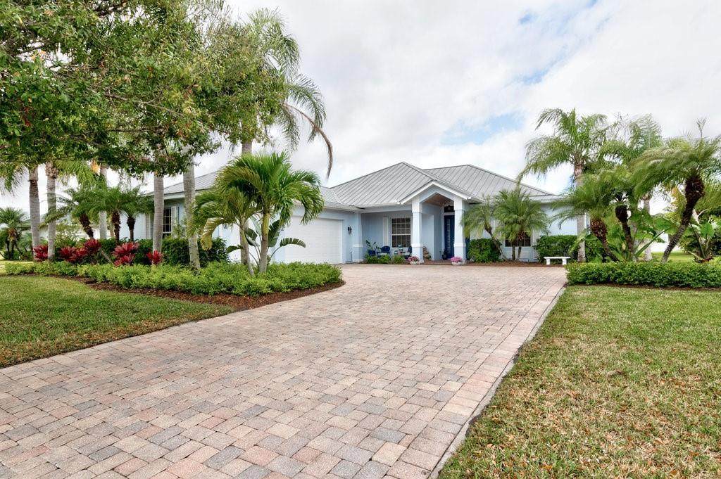 104 King Fisher Way - Photo 1
