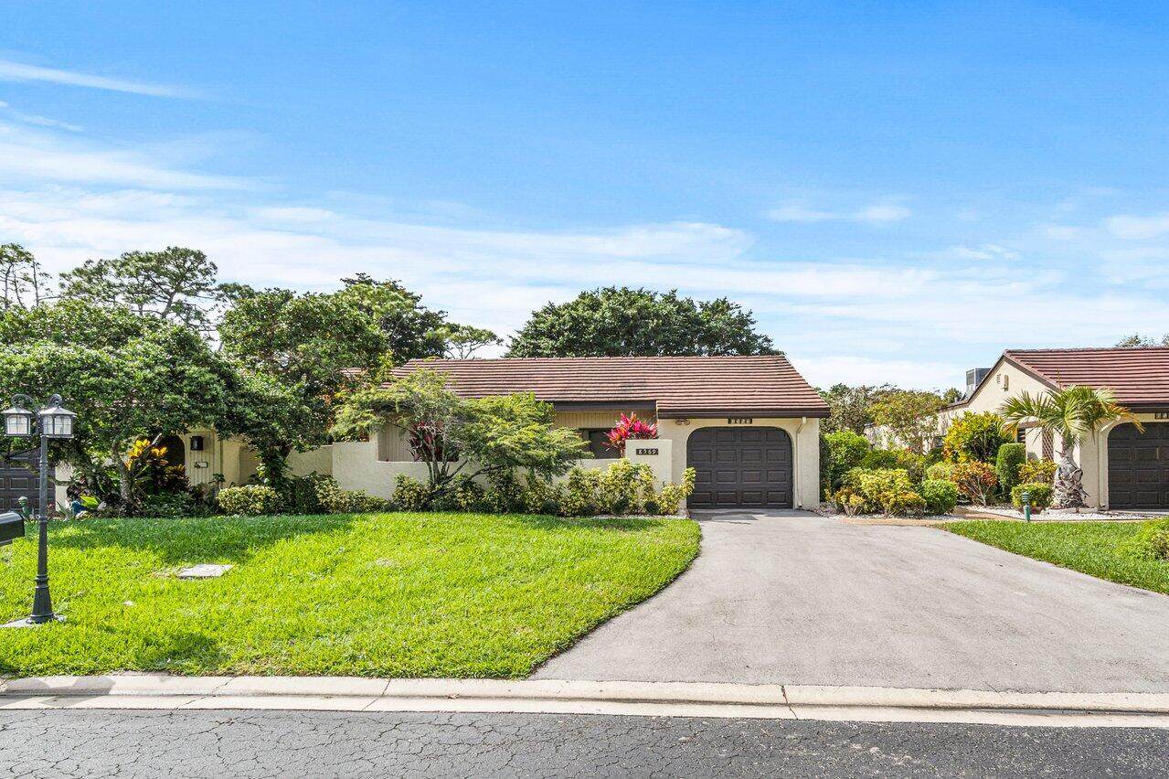 8569 Casa Del Lago - Photo 1